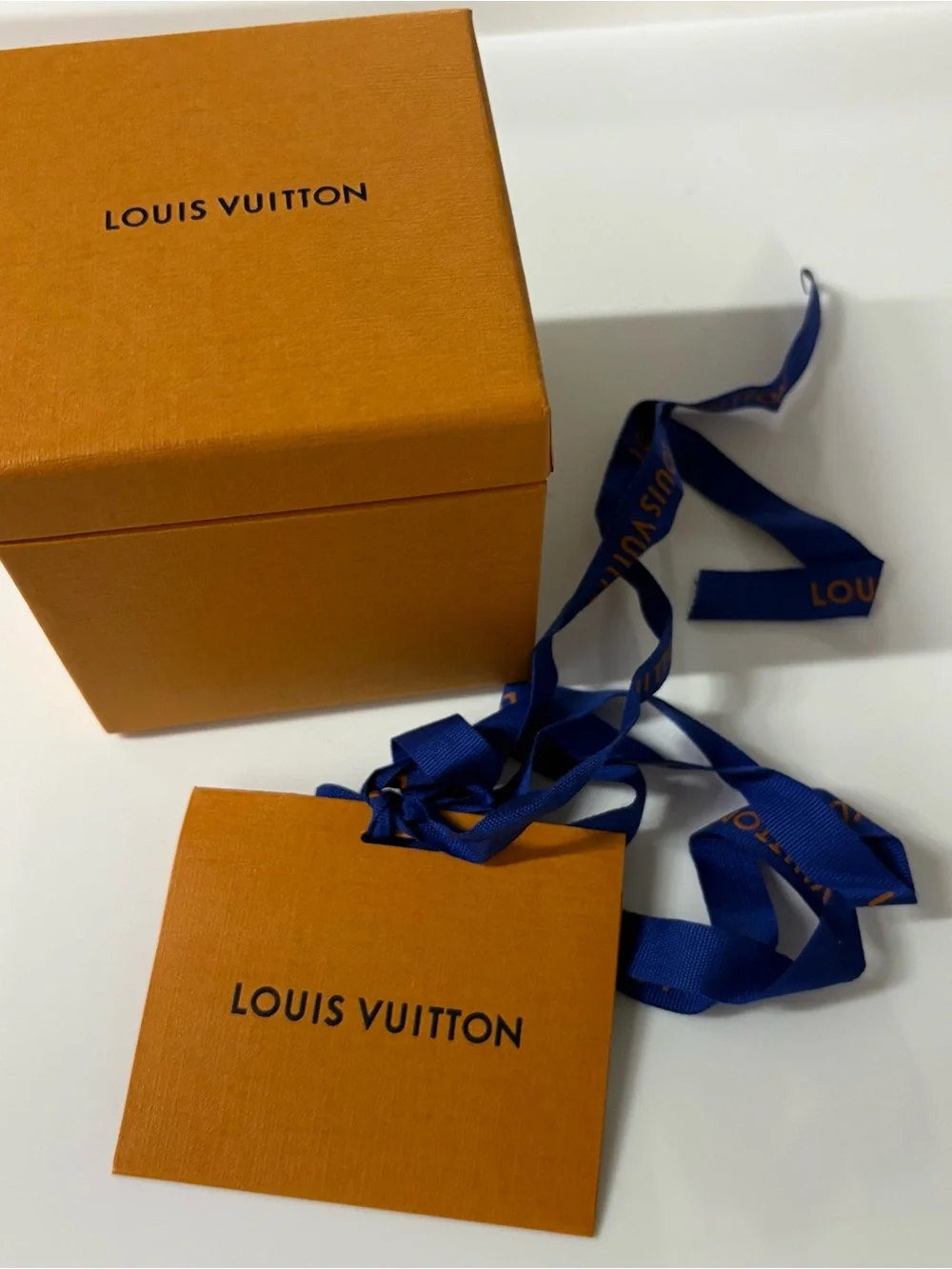 Louis Vuitton Jewelry Ring Box in Navy Blue leather with gift box